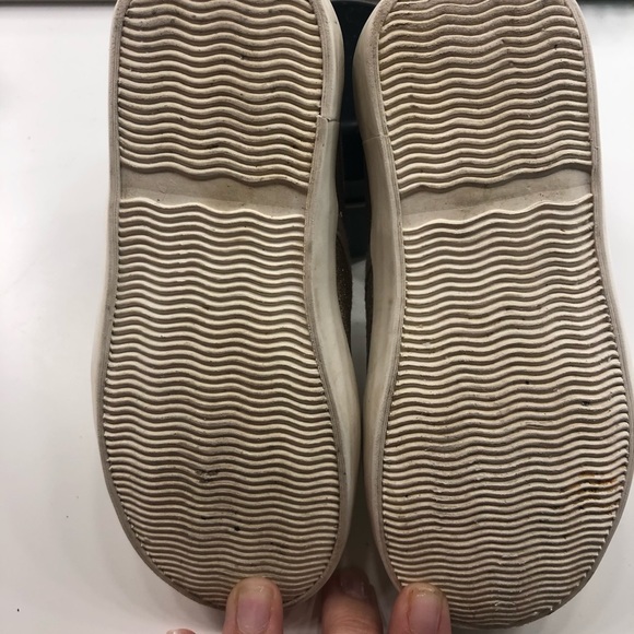 Mini Boden Glitter Gold Slip on Sneaker. Size 8. - Picture 4 of 5